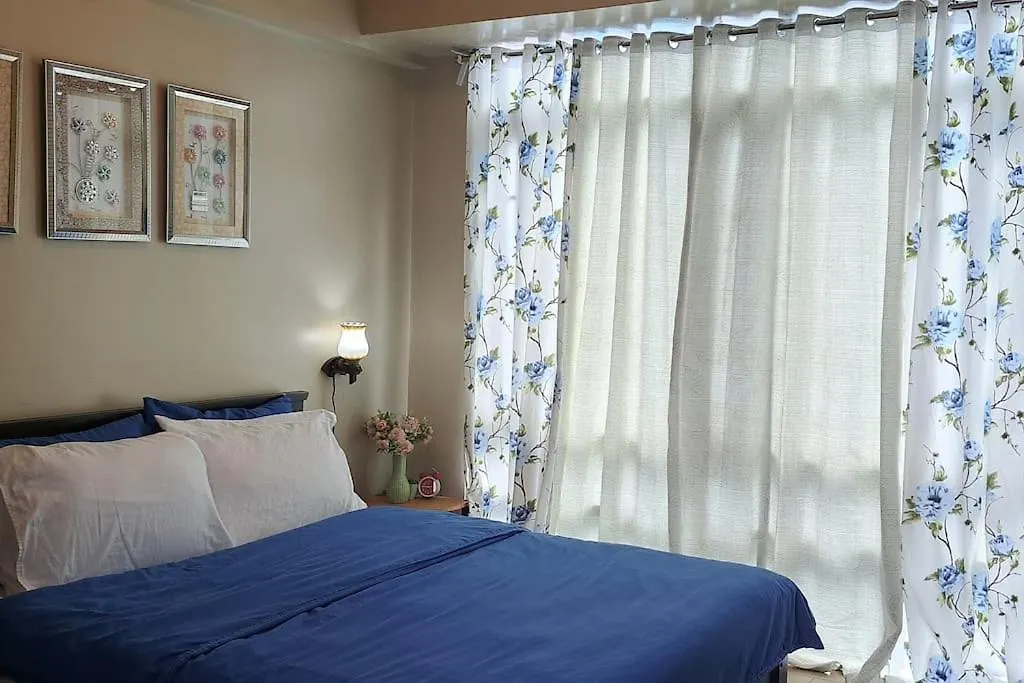 Condo Suite At 150 Newport Near Naia T3 Manila